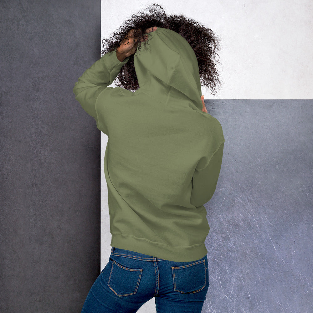 Unisex military green hoodie with S7 logo – model standing