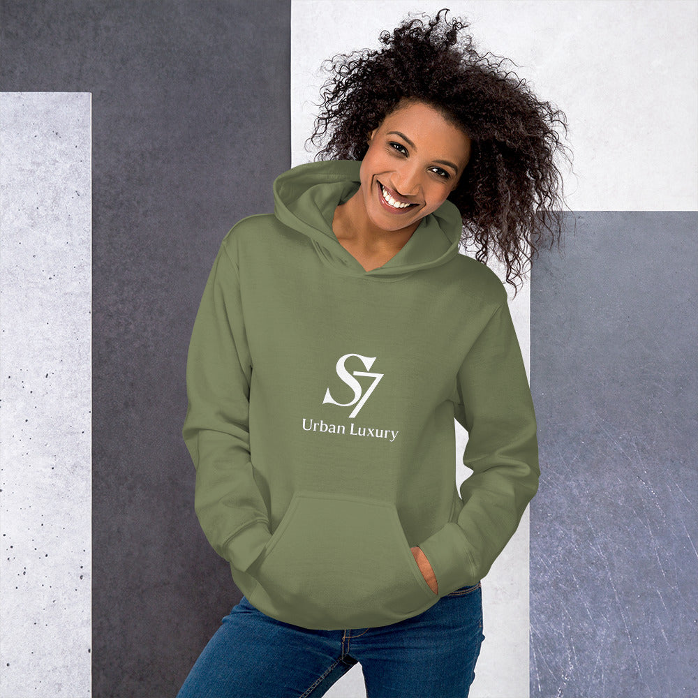 Unisex military green hoodie with S7 logo – model standing